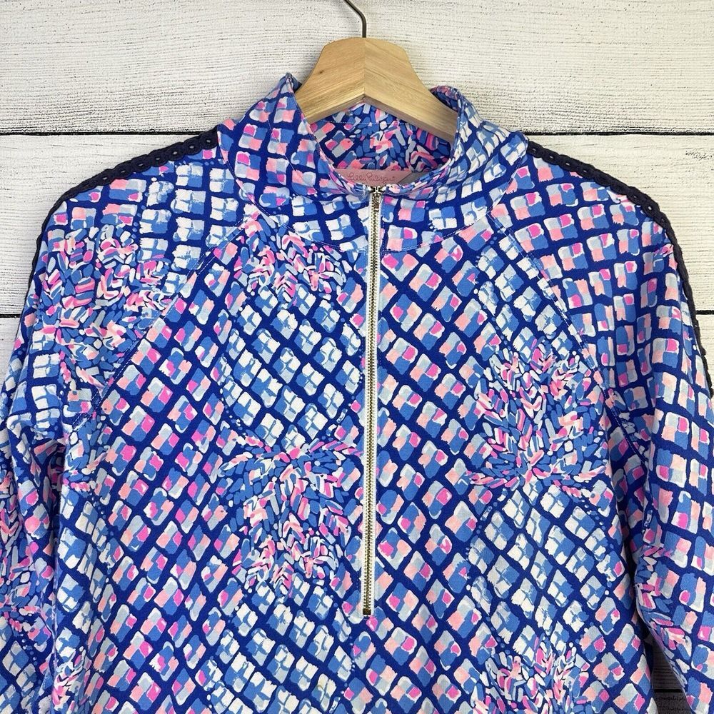 LILLY PULITZER Skipper Pullover Top Womens Small Royal Blue Pink Crochet Trim‎ - Picture 2 of 7
